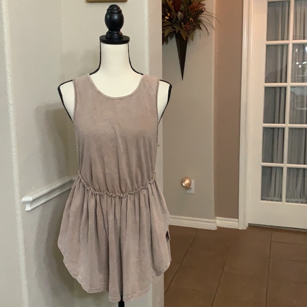 Umgee tan sleeveless peplum top